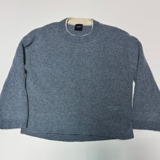 여성 한섬 시스템 23년도 부클 크롭 니트