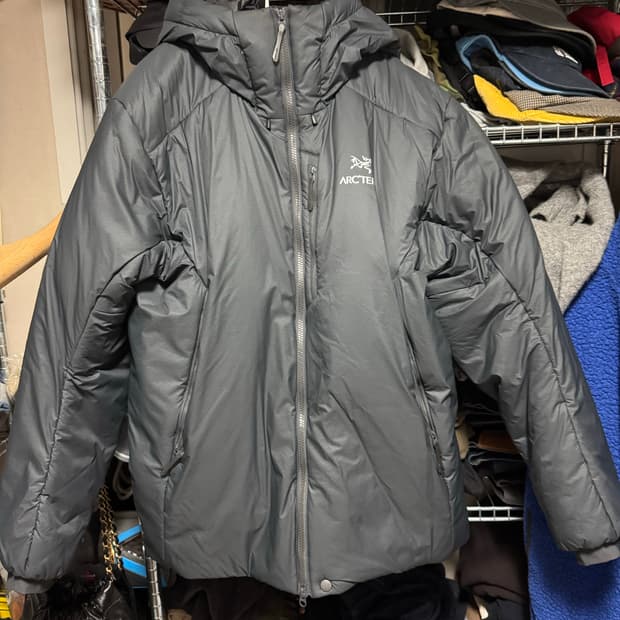 아크테릭스 누클리아이 SV 파카 그래파이트