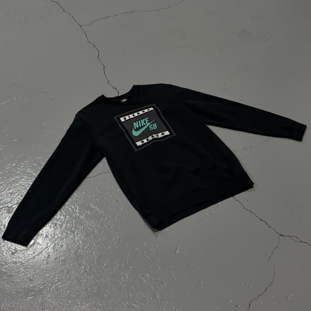나이키SB(NikeSB) 시에라 브라보 빈티지 블랙 스웻셔츠
