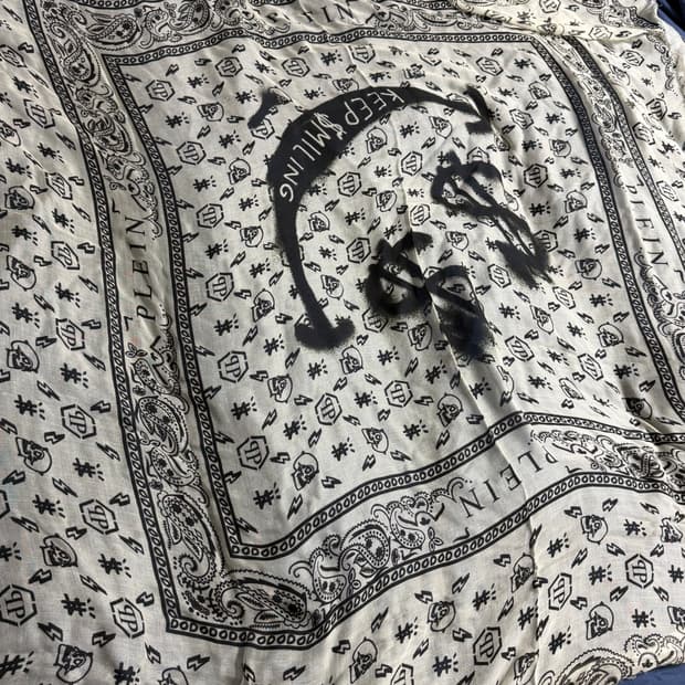 (OS) 필립플레인 모달 실크 달러 머플러 아이보리