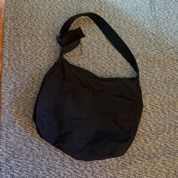 코스(cos) 크로스백