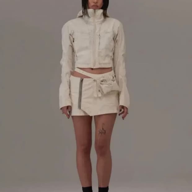 [구해요!!] hyeinseo 혜인서 워시드 크롭 자켓 1사이즈 구해요