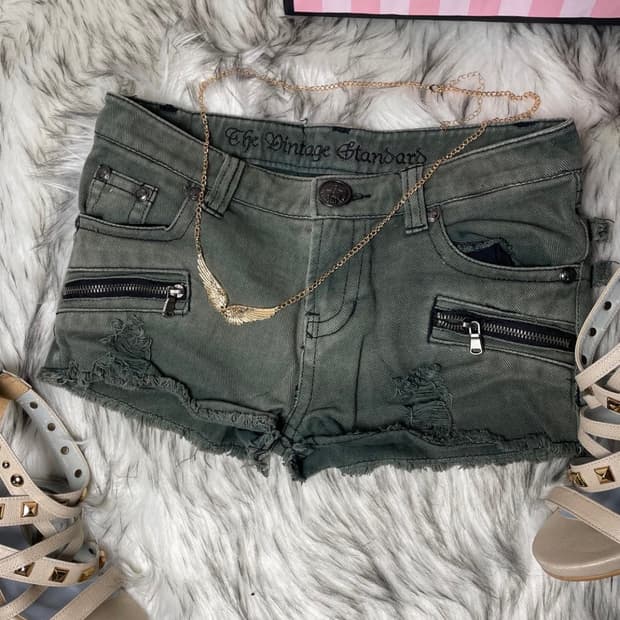 Sky bomber 카키 숏팬츠 반바지