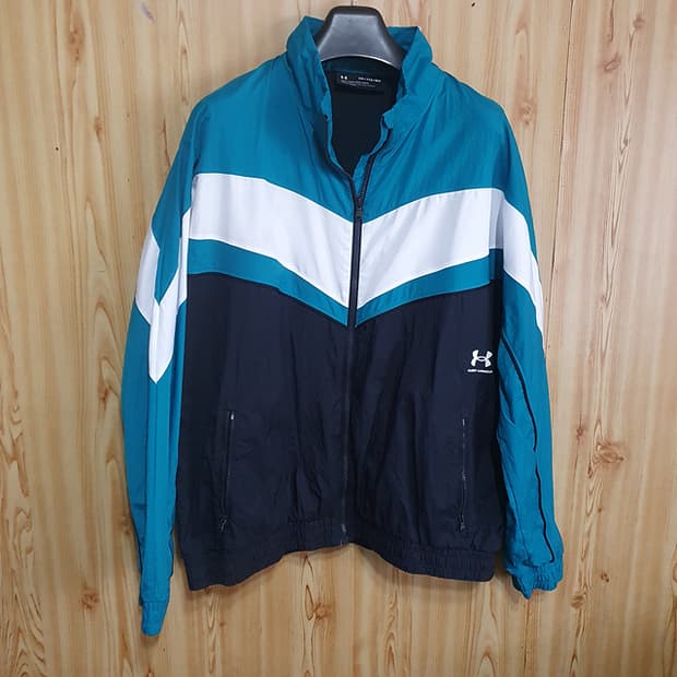 언더아머 바람막이 자켓 XXL