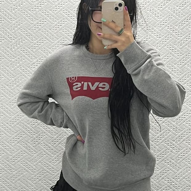 리바이스 캐쥬얼 모던룩 베이직 맨투맨 스웻셔츠 M C06645