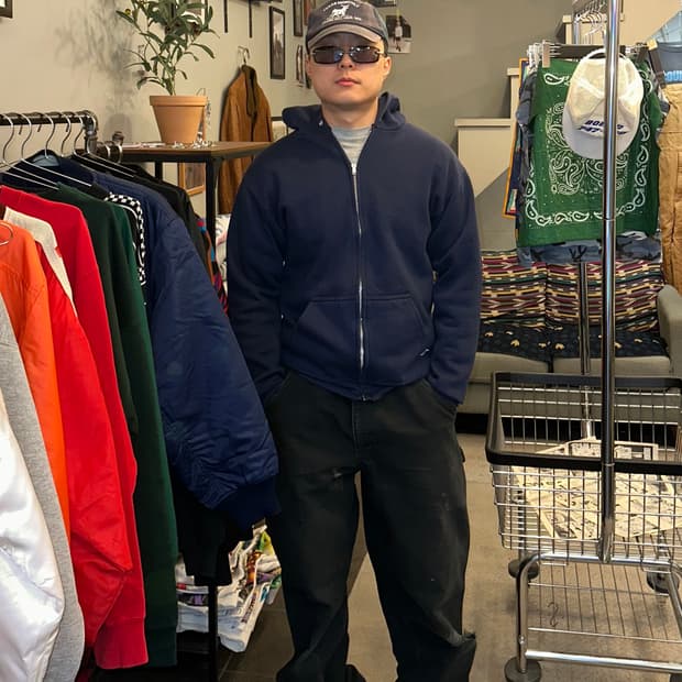 90’s Discus Athletic plain navy hood zip