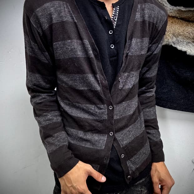 “Vintage” Y2K Black Stripe Cardigan