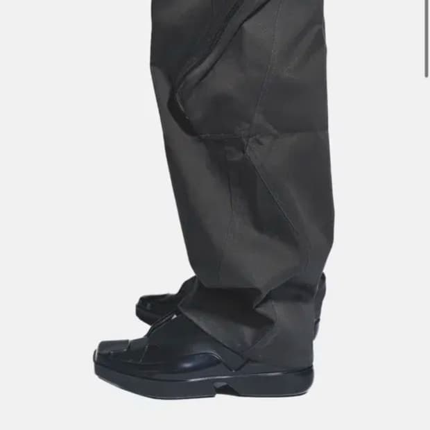 헬릭스 클로딩 GEOMETRIC POCKET PANTS (GRAPHITE