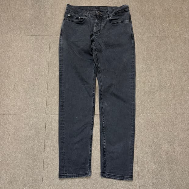 cos 코스 슬림핏 블랙 데님 