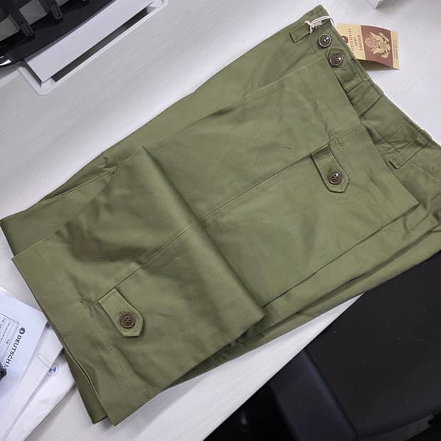 브론슨 M43 팬츠 새상품 36x32 판매합니다.