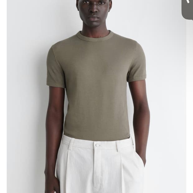 cos 슬림 리브드 반팔 티셔츠 카키 XL사이즈