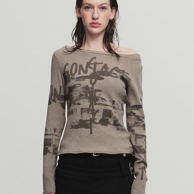 [세릭] CONTACT PRINT TOP KHAKI