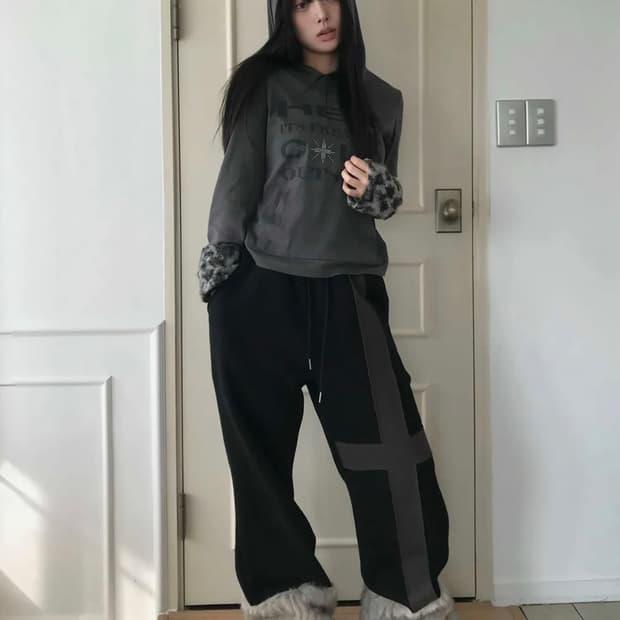 러브이즈트루 퍼 트레이닝 팬츠 블랙