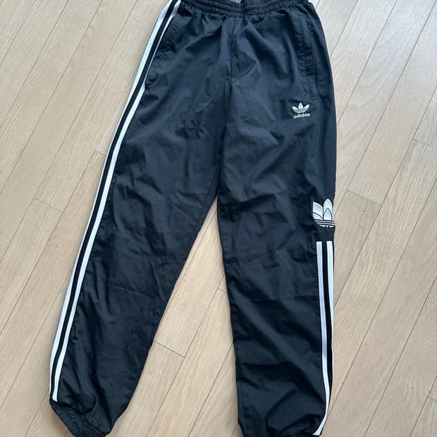 [3회착용.정가18] adidas 힙한 트랙 팬츠 아디다스 조거팬츠