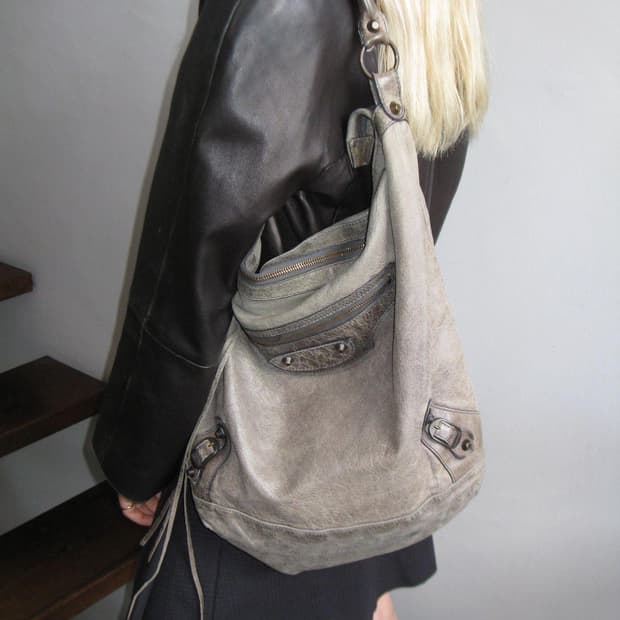 발렌시아가 데이백 호보 모터백