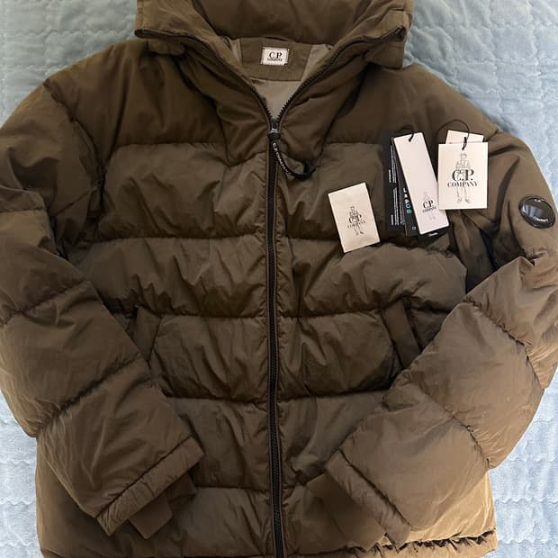 Cp컴퍼니 가먼트다잉 크롬 패딩 