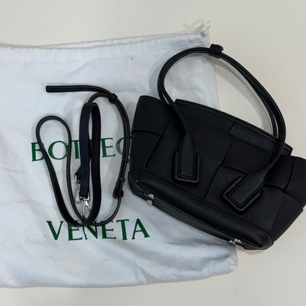 보테가베네타 아르코29 미니 블랙