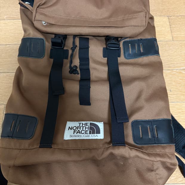 노스페이스 브라운 백팩