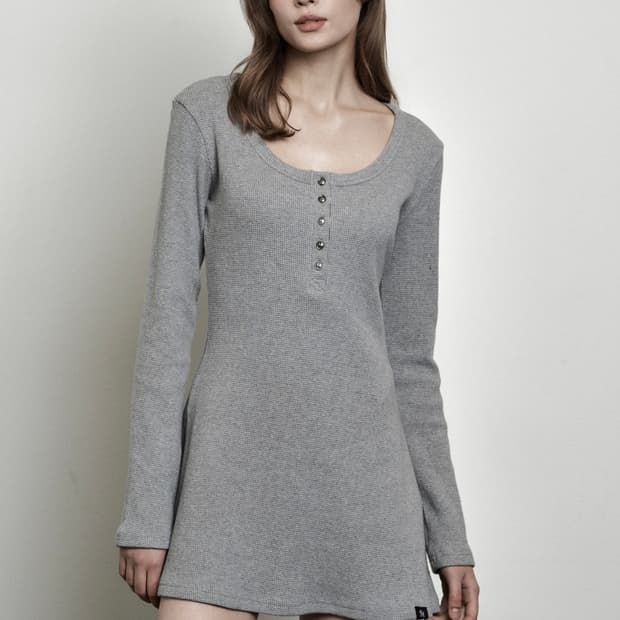 시너진 플레인 버튼 와플 드레스 멜란지