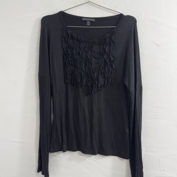 qubha’ frill design longsleeve