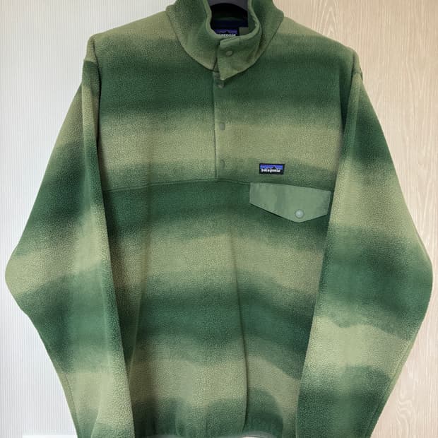 [L] 파타고니아 신칠라 플리스 그린 스트라이프