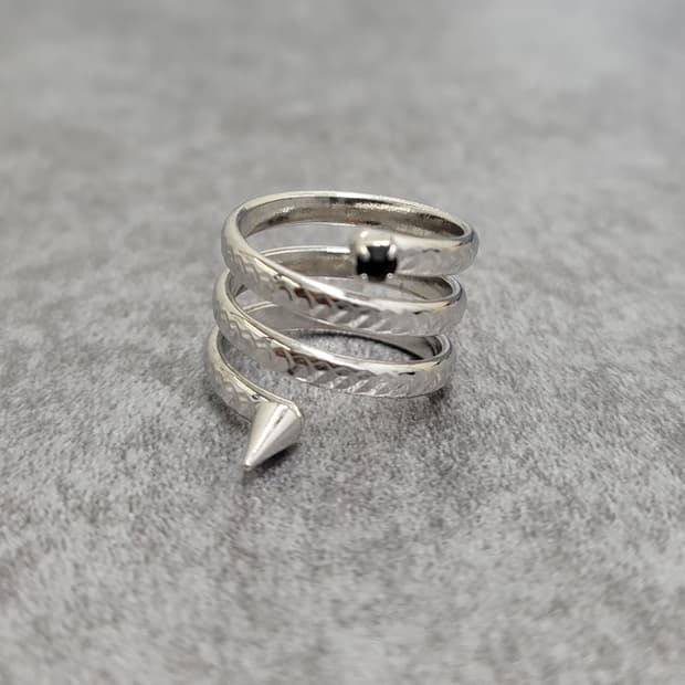 unique  ring