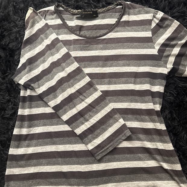 “ANECDOTE” lace sleeve T-shirts
