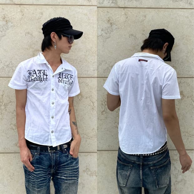 [SLASH NUMBER]00’s Print White 1/2 Shirt