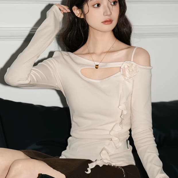 VIAPITTI 프렌치 러플 플로럴 오프숄더 긴팔티셔츠