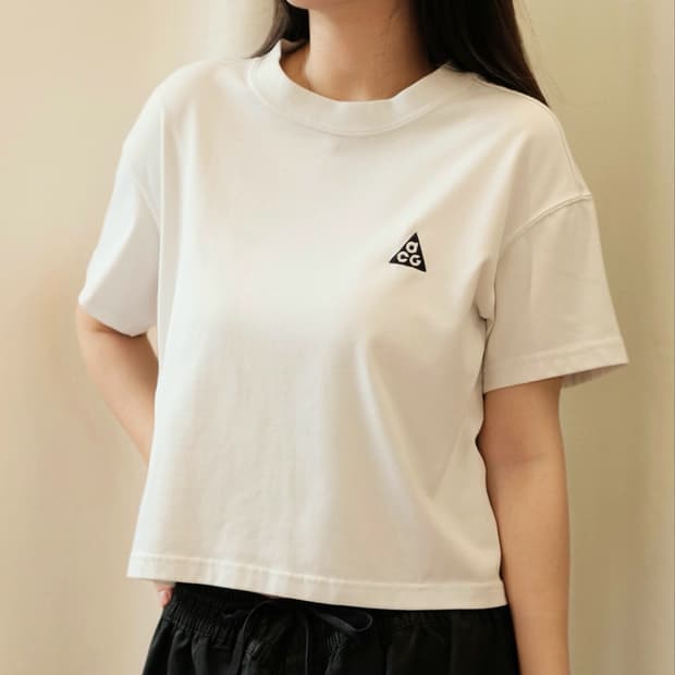 나이키 ACG 로고 크롭티 반팔 화이트