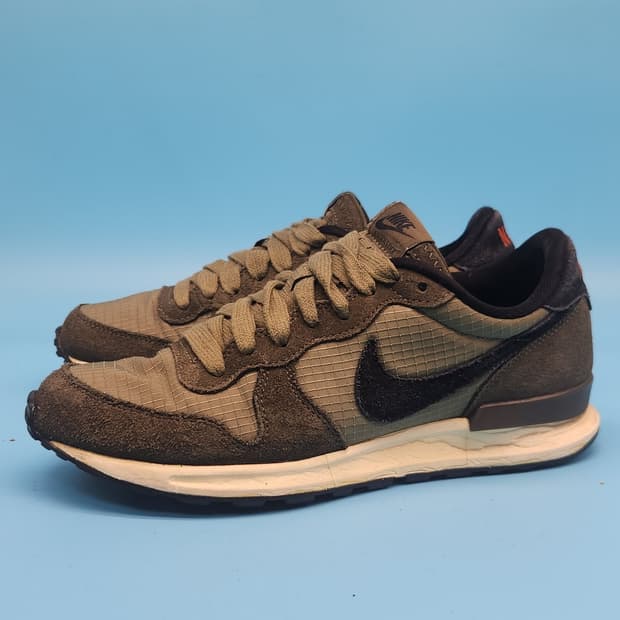 h 나이키 에어솔스티스 운동화250