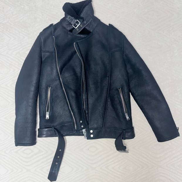 올세인츠 블랙 무스탕