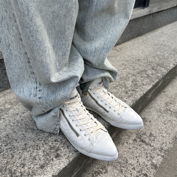 00s 미우미우 퀼팅 레더 포인트 토 하이탑 스니커즈