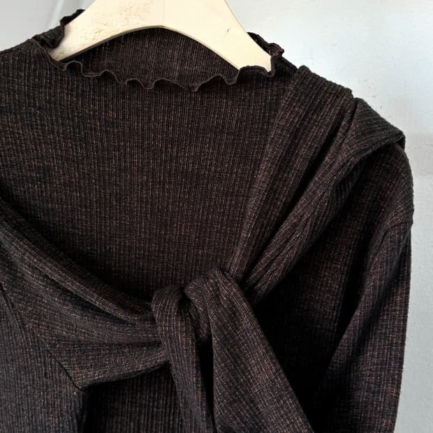 High gauge shirred design stretched top