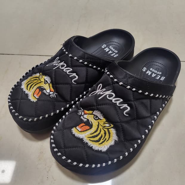 크록스 x 빔즈 빔스 beams 딜런 클로그 블랙 화이트 270