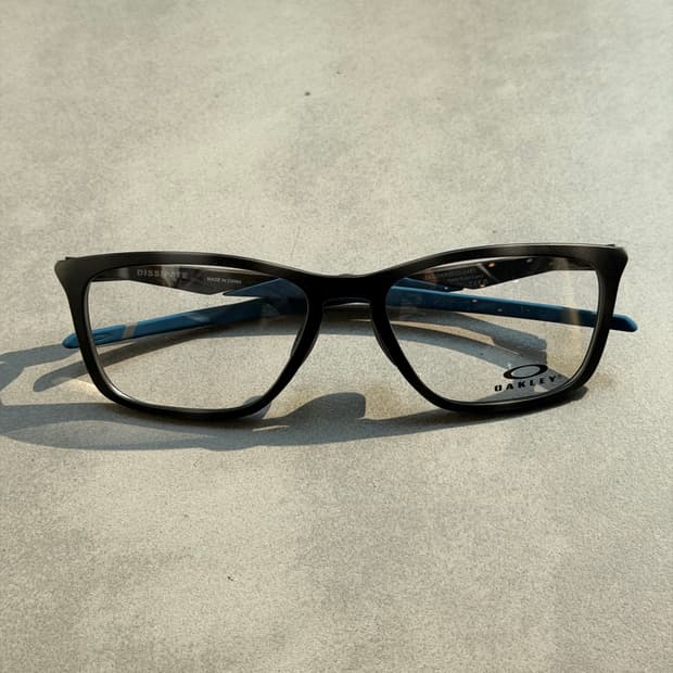 Oakley DISSIPATE 뿔테 안경