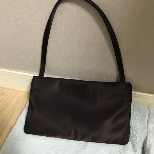 COS 아카이브 나일론 숄더백 브라운