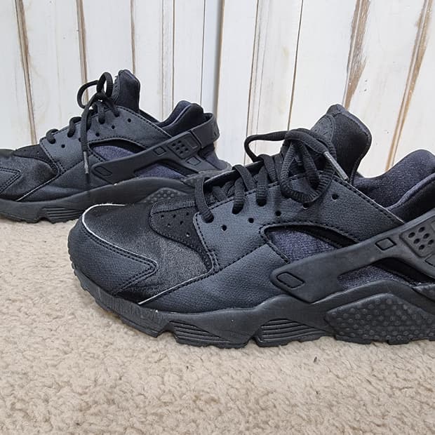 나이키 에어 허라취 트리플블랙 (C872