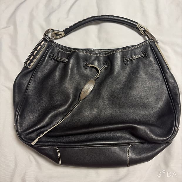 TODS 토즈 블랙 레더 드로우스트링 호보백