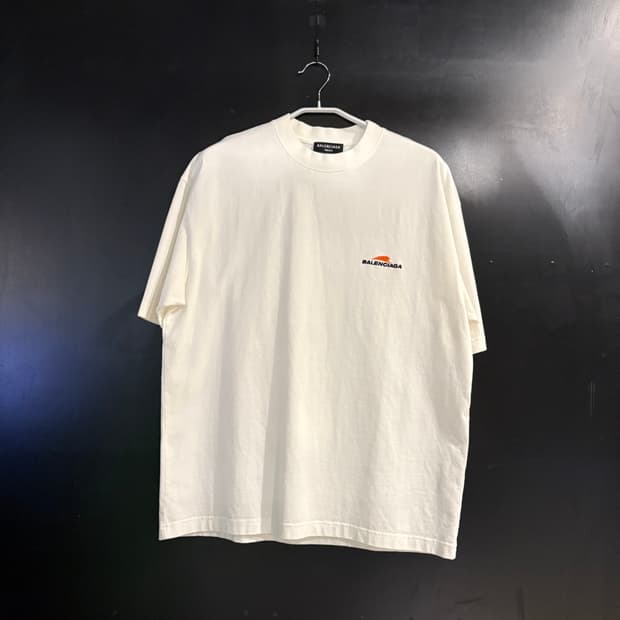 발렌시아가 이어 오브 더 타이거 반팔티