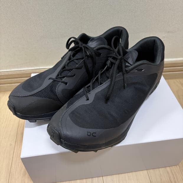 온 러닝 x 포스트 아카이브 팩션 (파프) 클라우드벤쳐 피크 올 블랙