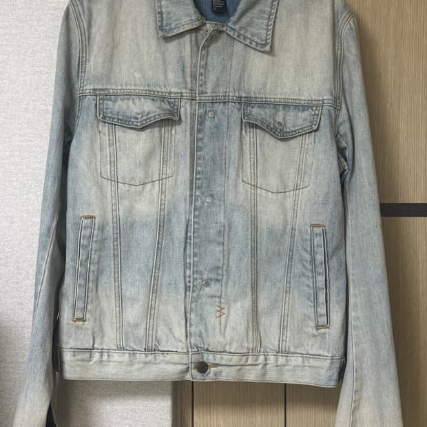 Kusbi 스터드 데님자켓