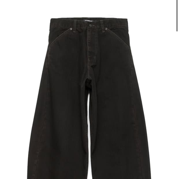 해칭룸 와커진 wide curve Jeans bleached black