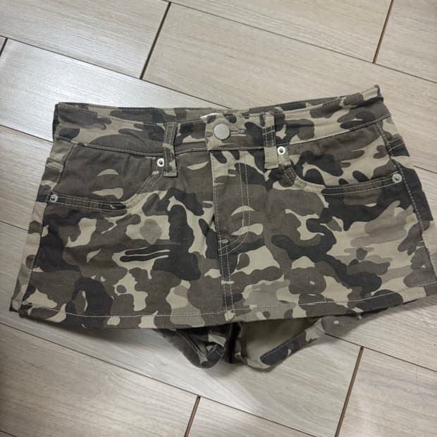 히프나틱 카모 로우 치마바지