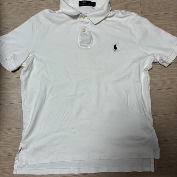 폴로 카라티 흰색
