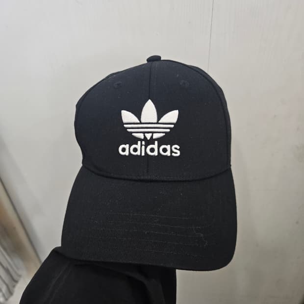 사이즈57~60)) adidas 아디다스 볼캡 모자! 뒷부분 조절가능O