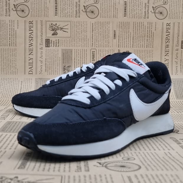 나이키 테일윈드79 검흰 여성운동화235 