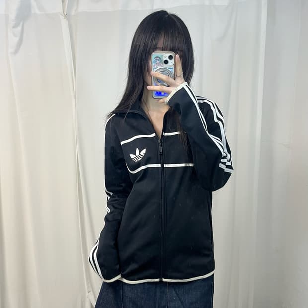 Adidas black Street Diver jersey