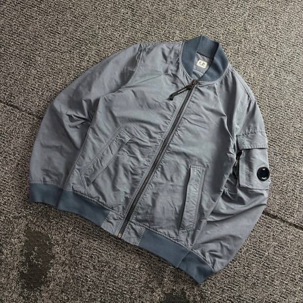 cp 컴퍼니 나일론 봄버 자켓