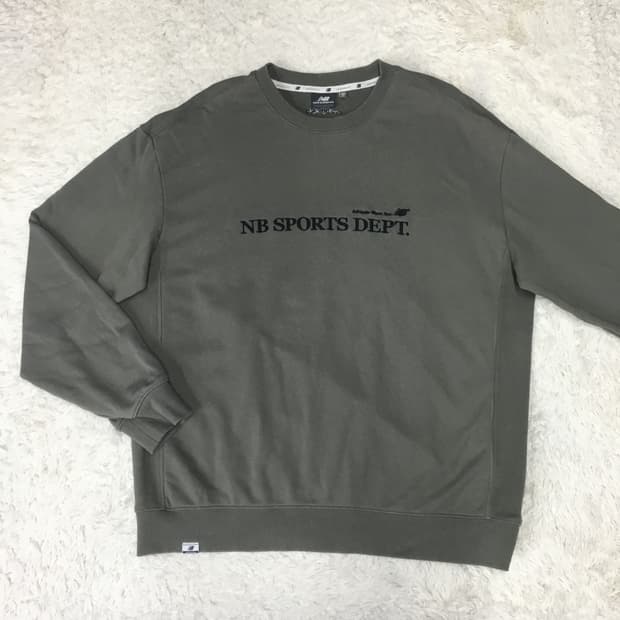  뉴발란스 맨투맨 DD16